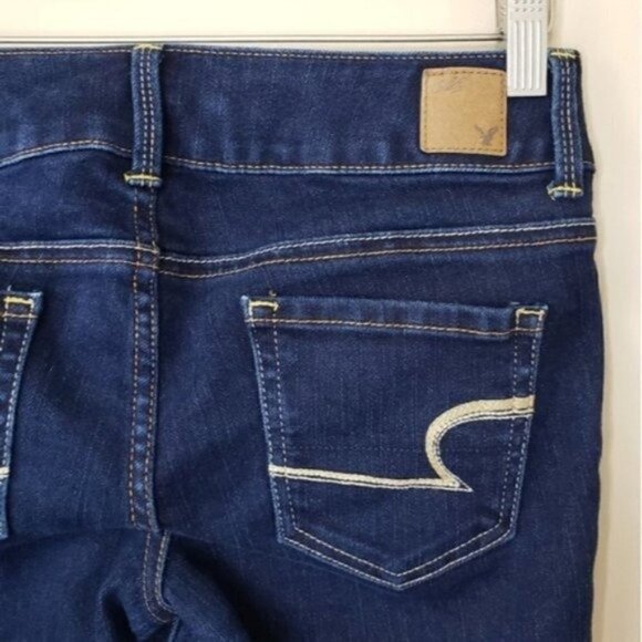 American Eagle | Artist Crop Jeans Size 4 Dark Wash Size 4 - Picture 3 of 6